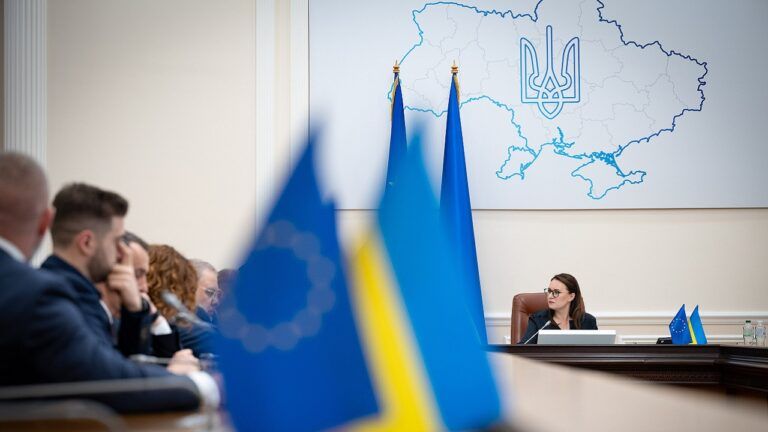 Україна отримала €2,3 млрд від ЄС в рамках програми Ukraine Facility Україна отримала €2,3 млрд від ЄС в рамках програми Ukraine Facility