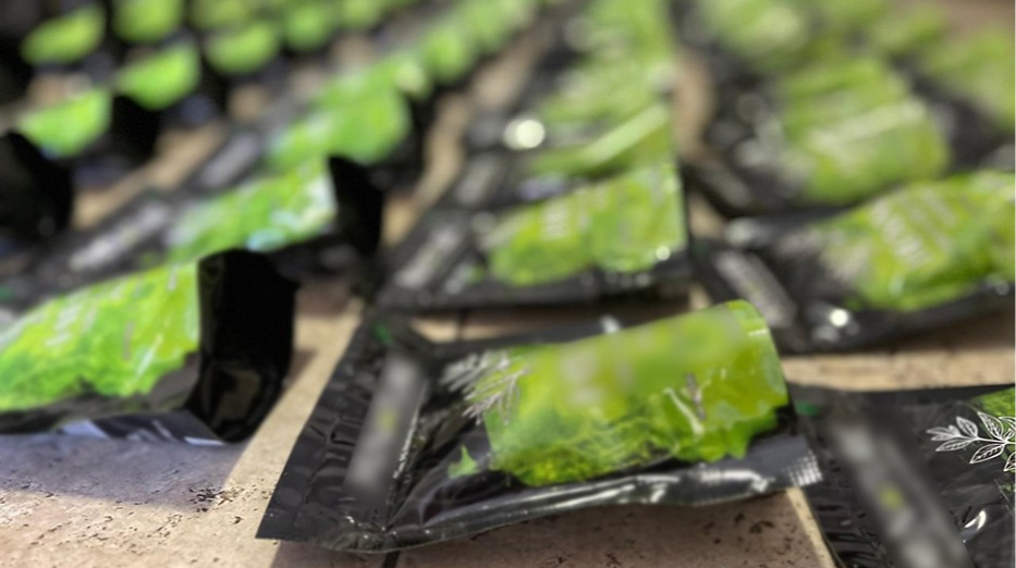 Наркотик кратом під виглядом чаю матча: вилучено тонну речовини, затримано киянина Наркотик кратом під виглядом чаю матча: вилучено тонну речовини, затримано киянина