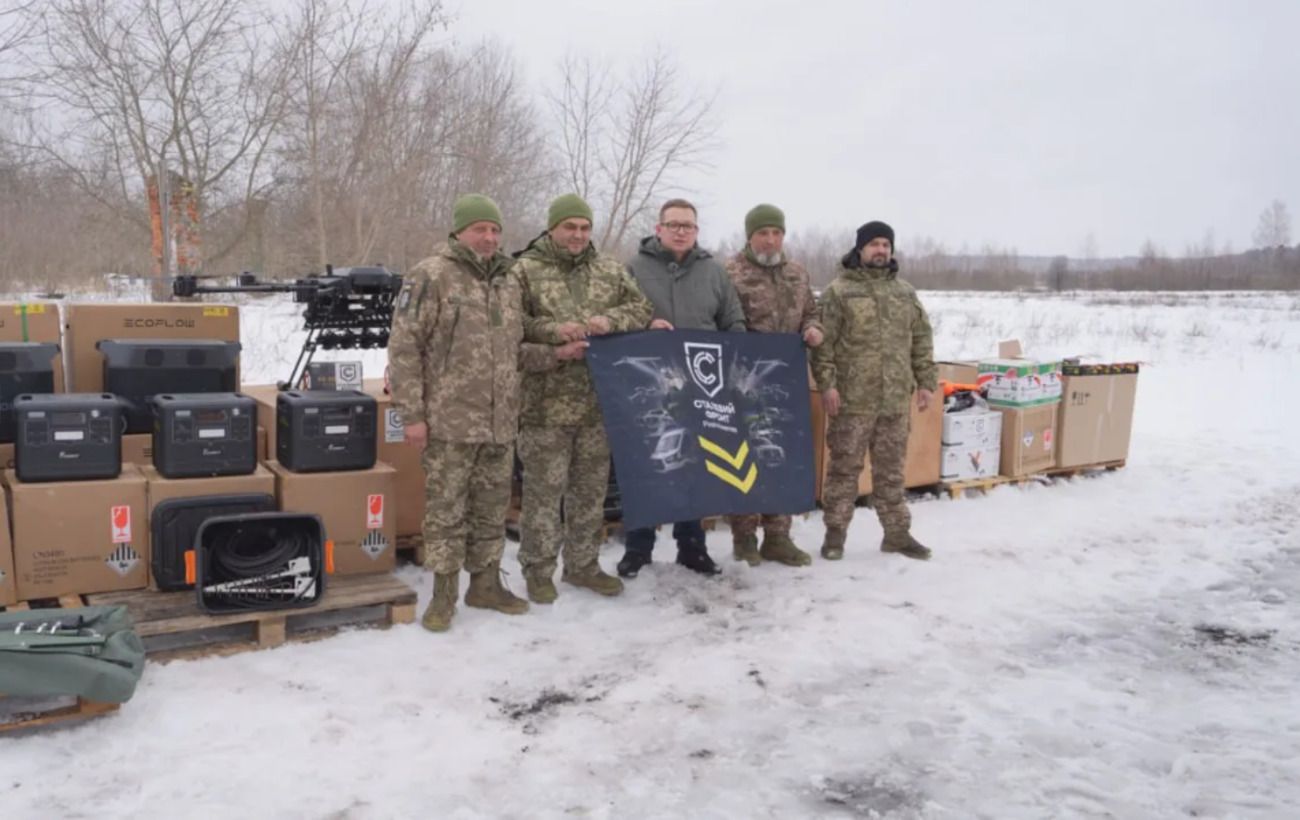 Нова зброя проти “шахедів”: 157-ма ОМБр отримала потужне підсилення від “Сталевого фронту” Ахметова